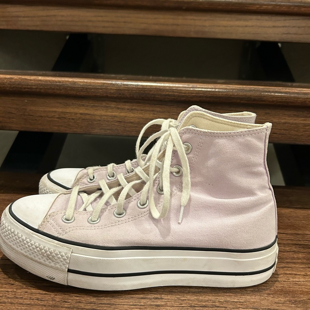 Light purple converse. - Picture 3 of 3